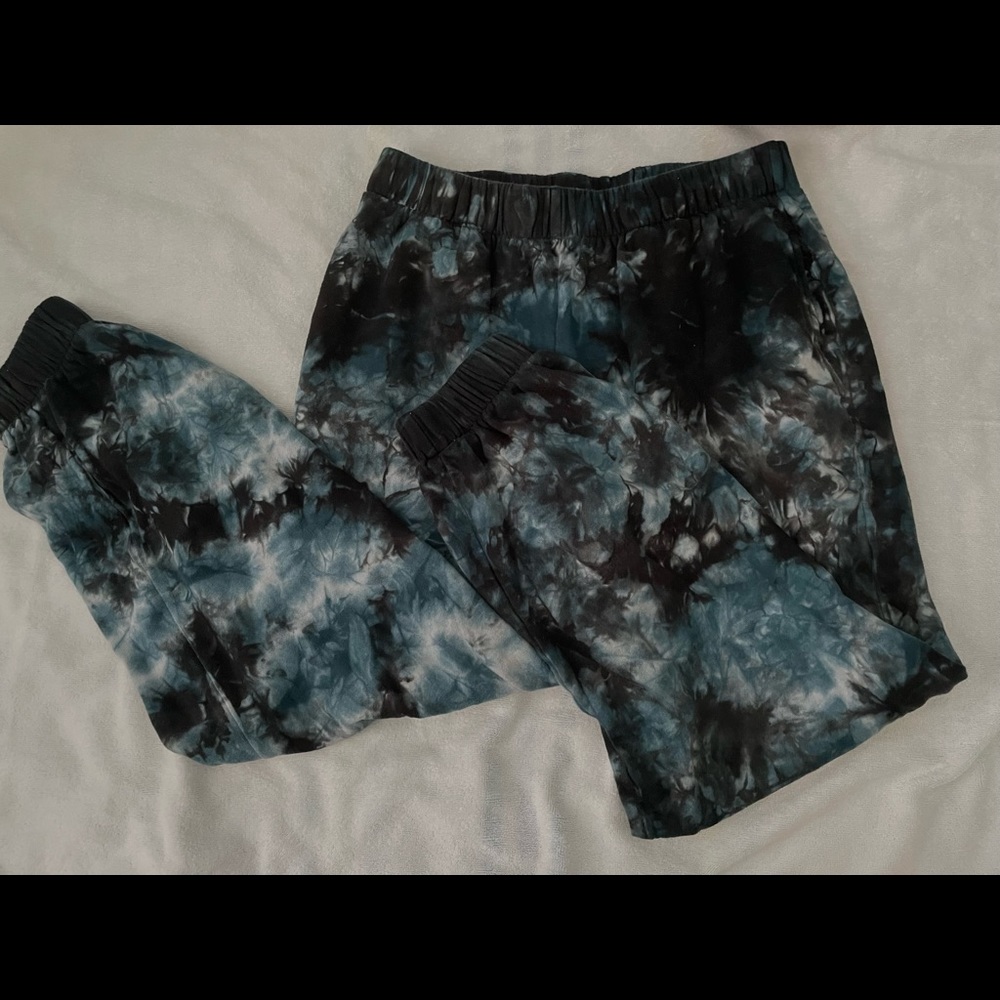 tie dye blue and black sweatpants super cozy